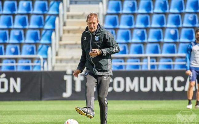 Ramis durante un entrenamiento con el Tenerife Ramis durante un entrenamiento con el Tenerife
