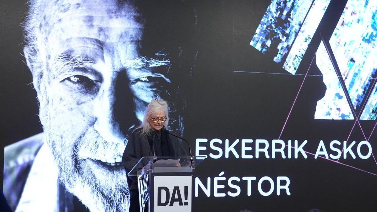 Durangoko Azoka homenajea a Néstor Basterretxea