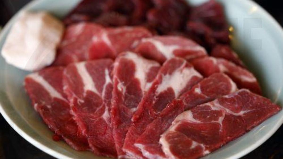 Carne de oso, jabalí y ciervo servida en el restaurante Suzukaen.
