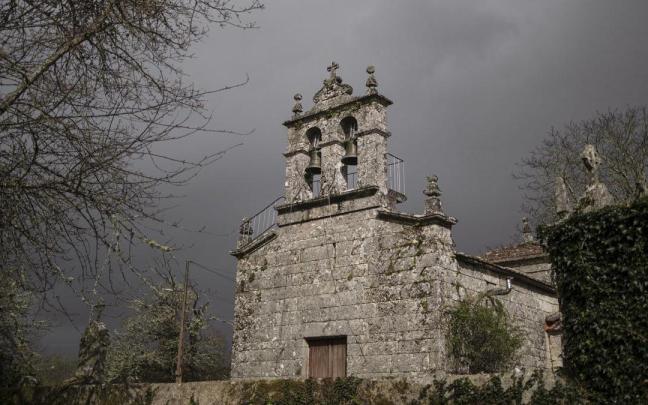 Iglesia de San Estebán de Cangués (O Carballiño), una de las que es administrador el sacerdote acusado. Iglesia de San Estebán de Cangués (O Carballiño), una de las que es administrador el sacerdote acusado.