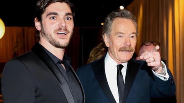 “Me pregunto si había algo de lo que él quería hablar conmigo”, lamentaa el actor Bryan Cranston, protagonista de 'Breaking Bad', sobre la muerte de RJ Mitte, quien interpretó a su hijo en la reconocida serie.