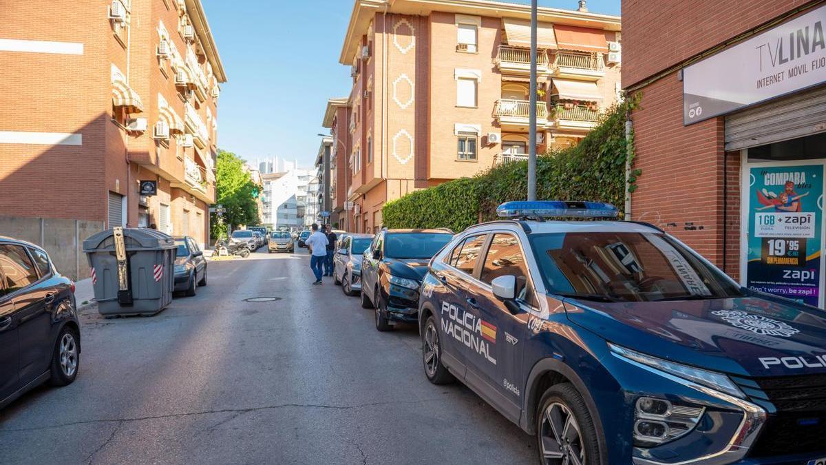 Un vehículo policial en las inmediaciones del lugar en el que ocurrió el accidente.