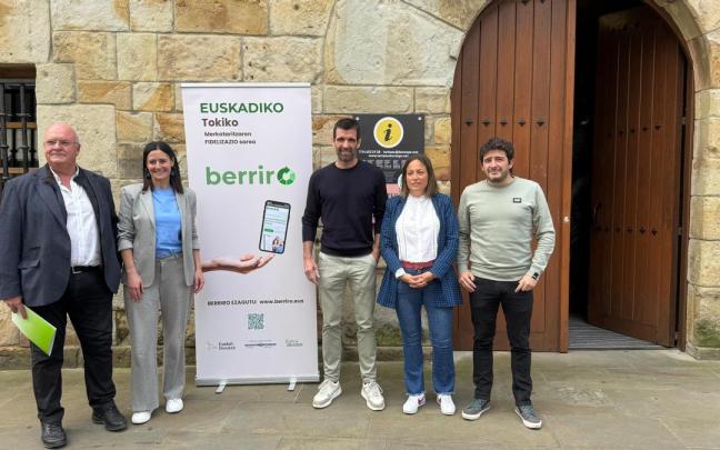 Instituciones y asociaciones comerciales en la presentación de ‘Berriro’.