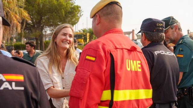 La vicepresidenta del Gobierno y ministra para la Transición Ecológica y el Reto Demográfico, Sara Aagesen, visita el incendio de Niebla.