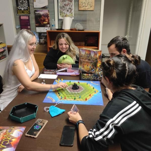 Asociación Cultural Valinor celebra este 25 de mayo una jornada intensiva de juego en su local