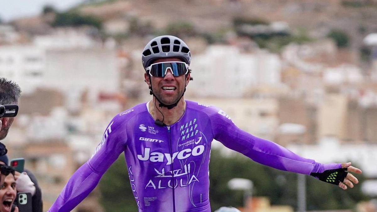 Matthews festeja la victoria en Onda.