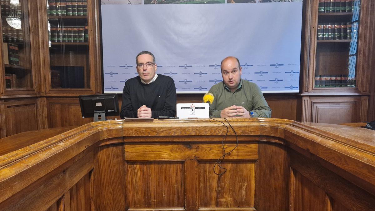 Josu Iguiñiz y Gorka Álvarez en la presentación de las actividades