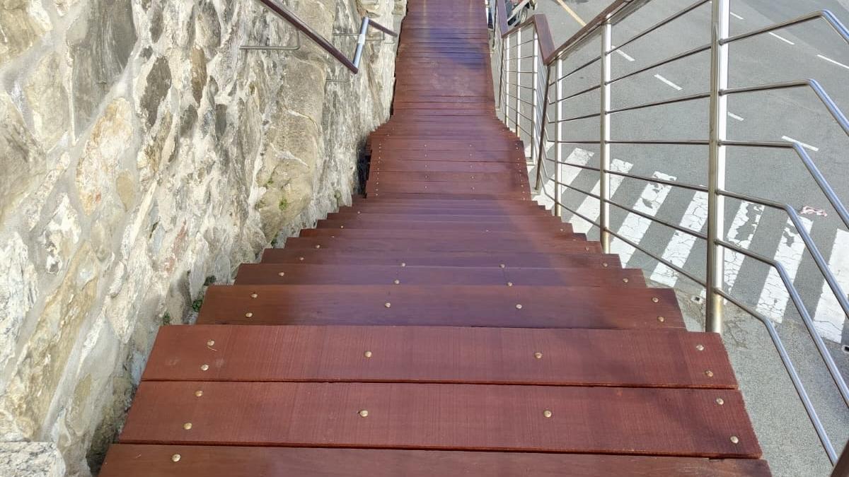 Escaleras de Artzape vistas desde arriba.