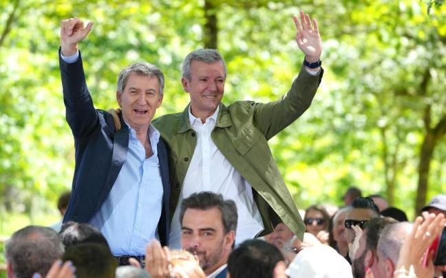 Alberto Núñez Feijóo y Alfonso Rueda, dos gallegos que rechazan que su lengua sea oficial en las instituciones europeas