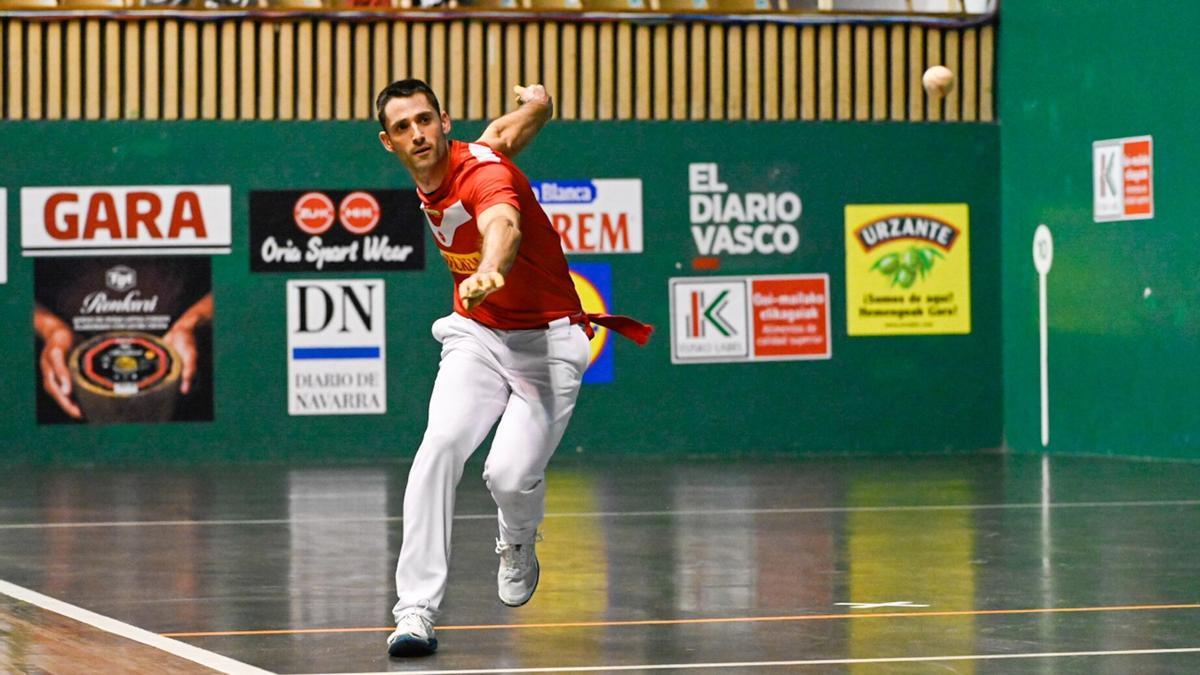 Peña II-Albisu ganan a Zabala-Eskuza en el play-off de acceso a las semifinales del Campeonato de Parejas disputado en el Astelena de Eibar.