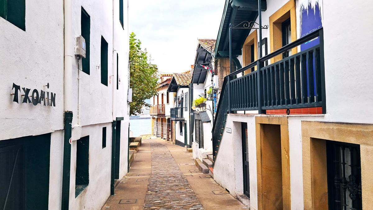 Casas sobre la atalaya de Algorta.