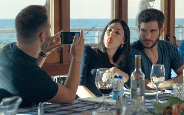 Netflix publica las primeras imágenes de ‘El cuerpo en llamas’