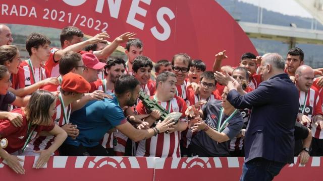 El Athletic ganó la temporada pasada en Lezama el trofeo del 'Fair Play' El Athletic ganó la temporada pasada en Lezama el trofeo del 'Fair Play'