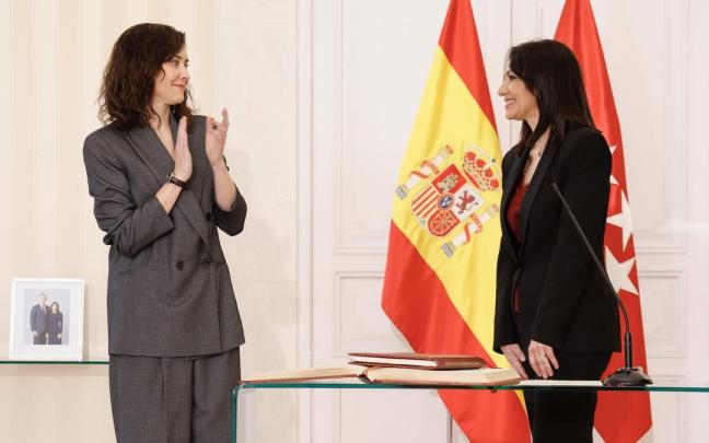 La presidenta de la Comunidad de Madrid, Isabel Díaz Ayuso, ha presidido este miércoles la toma de posesión de la nueva consejera de Educación, Ciencia y Universidades, Mercedes Zarzalejo.