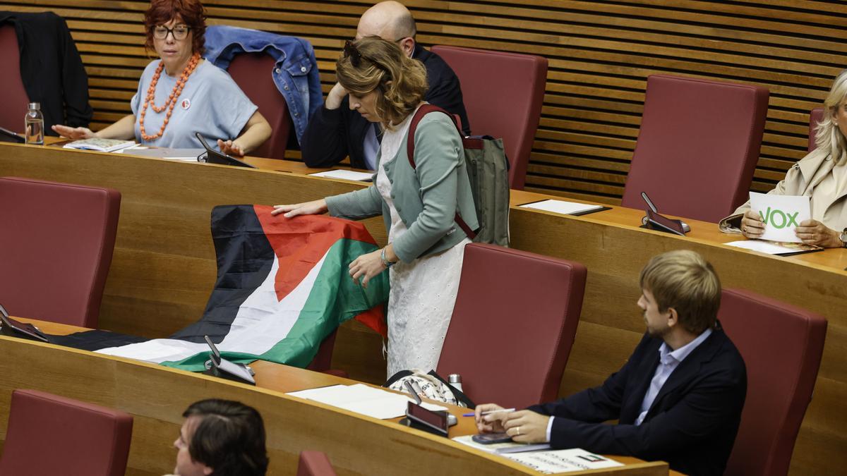 Compromís y PSPV instan a Les Corts a pedir liberar al diputado Juan Bordera, interceptado a bordo de la flotilla.