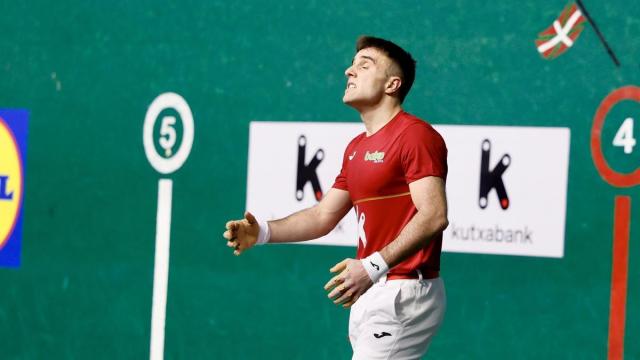 Peña II-Salaverri II, semifinalistas del Campeonato de Parejas Serie B tras derrotar a Salaberria-Gaskue en Tolosa.