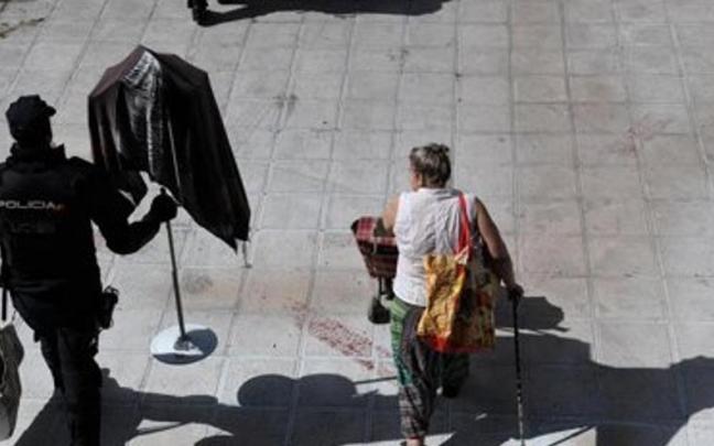 Una vecina de Palma, desahuciada por un fondo buitre.