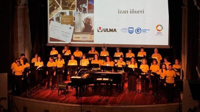 Hots Abesbatza durante un concierto del programa Faktoria Soziala.