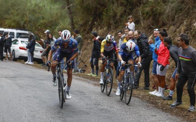 Mikel Landa completó una etapa enorme, pero no pudo con Egan Bernal