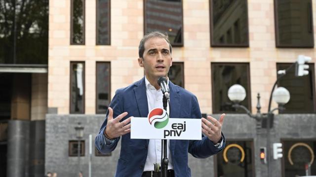 El presidente de la Ejecutiva del PNV en Bizkaia, Iñigo Ansola, en una anterior comparecencia