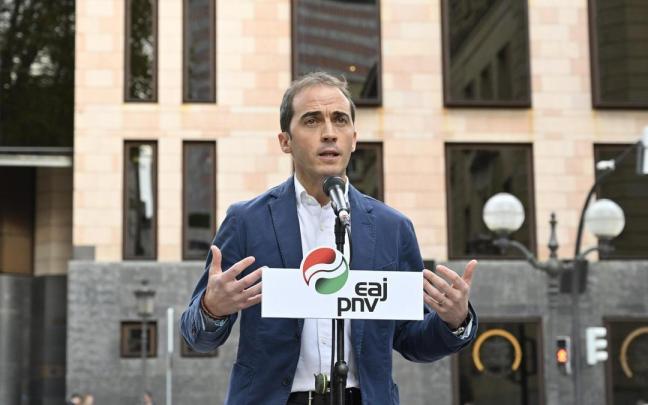 El presidente de la Ejecutiva del PNV en Bizkaia, Iñigo Ansola, en una anterior comparecencia
