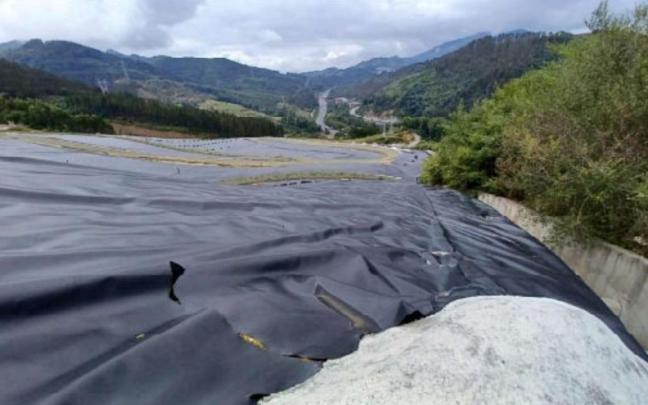 Localización de la rotura de la lámina temporal en el vertedero de Zaldibar.