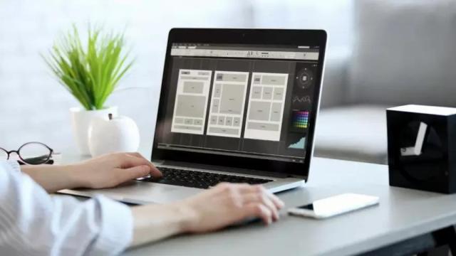 El alumnado de Educación Secundaria Obligatoria, Bachillerato y Formación Profesional ayudará a los comercios a diseñar su escaparate digital.