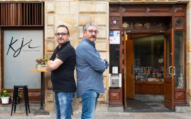 Jesús Romero 'Txutxi' y Antonio Murillo, al frente del Kajoi.