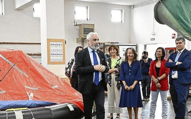 Eva Ferreira, Marisol Garmendia, Mikel Torres, Miren Artaraz, y Charles Pinto, en Itsasgunea.