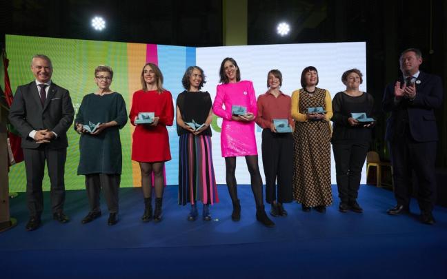 Los ganadores de la pasada edici&oacute;n de los Premios Euskadi de Literatura.