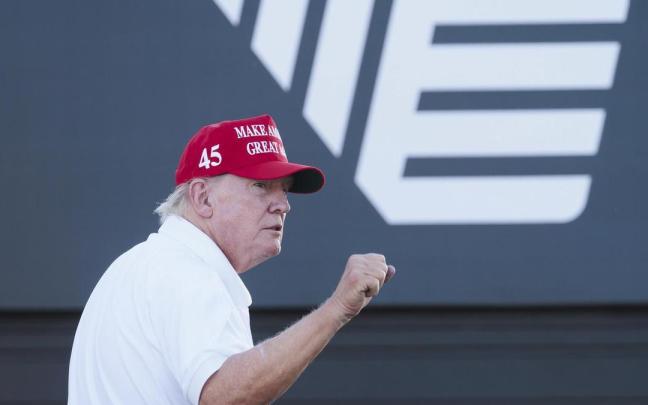 El expresidente estadounidense Donald Trump en un torneo de golf. El expresidente estadounidense Donald Trump en un torneo de golf.
