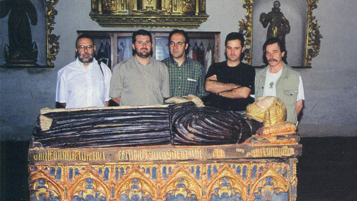 El sarcófago de Don Tello localizado en Palencia en el año 2000.