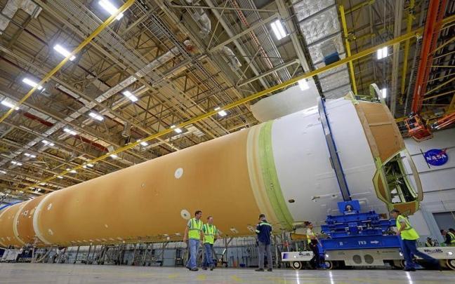 Etapa central del cohete SLS para Artemis II