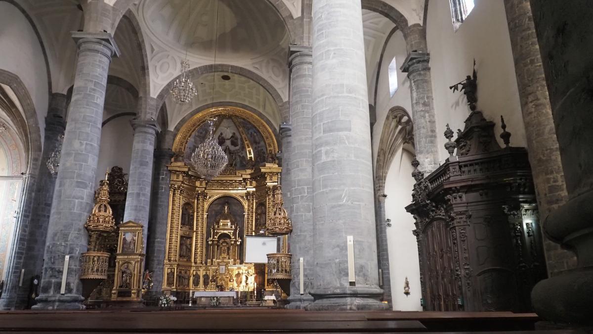 Vista del interior de la parroquia Santa María La Real de Azkoitia.