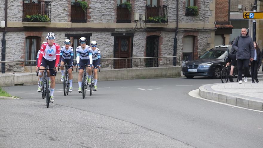 Varias mujeres en una carrera ciclista