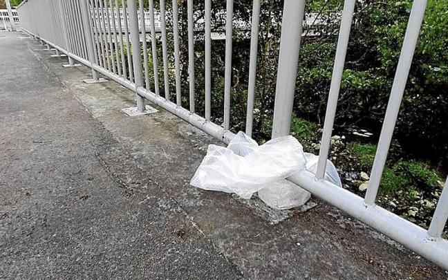 El plástico es un riesgo para los ríos y los mares. | FOTO: EGUZKI