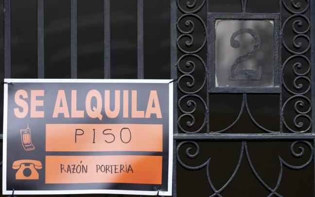 Cartel indicando un inmueble en alquiler