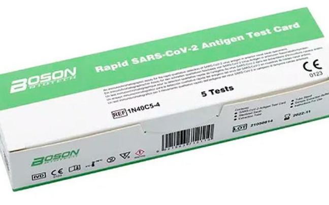 Caja del test Rapid SARS-CoV-2 Antigen Test Card.
