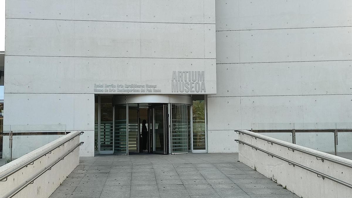 Artiumek eta Zas Kultur espazioak museoan egonaldi bat egiteko arabar artistentzako deialdia egin dute.