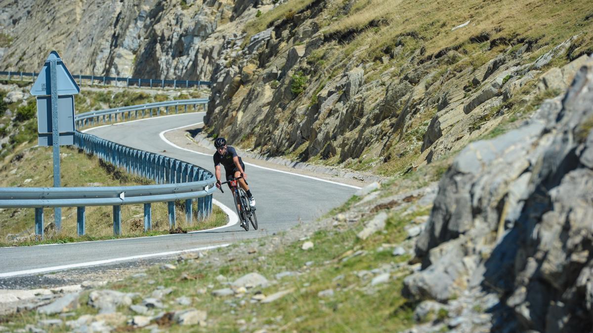 La marcha organizada por Larra-Belagua se ha consolidado como un evento destacado en el calendario cicloturista.