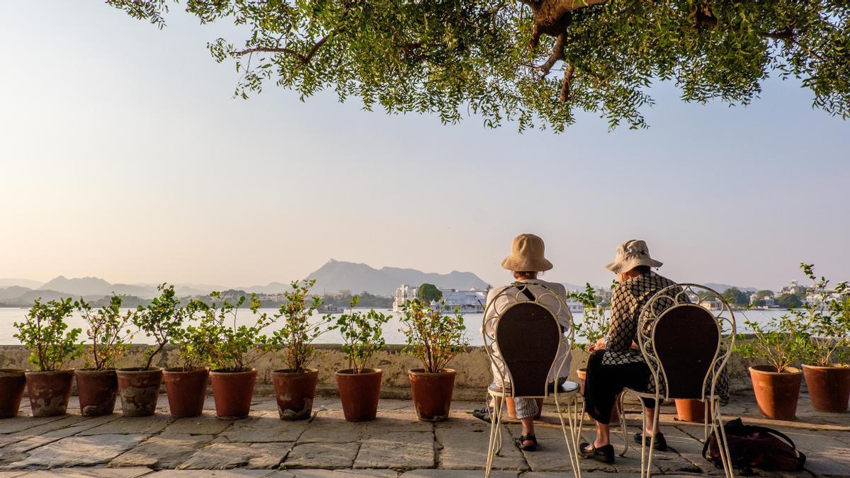 Consejos para proteger a tus abuelos y abuelas en verano.