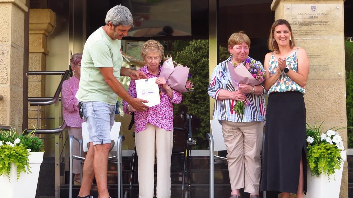 Homenaje en Idiazabal a las primeras mujeres en participar en la peregrinación a San Adrián