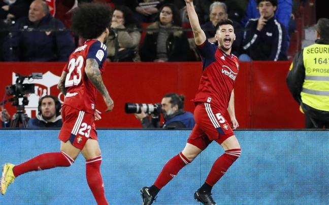 David Garc&iacute;a celebra el primer gol de Osasuna al Sevilla el pasado domingo en el Pizju&aacute;n.