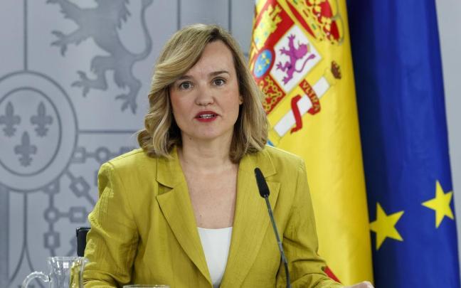 La ministra de Educación y Portavoz del Gobierno, Pilar Alegría, durante su intervención en la rueda de prensa posterior al Consejo de ministros.