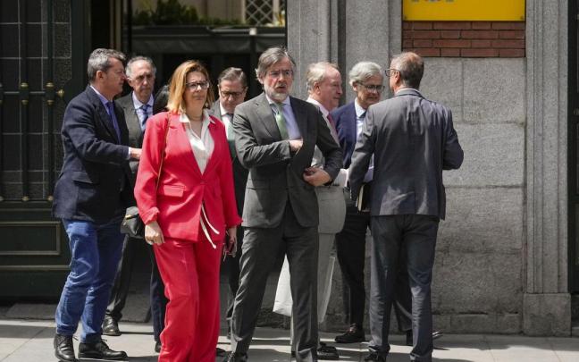 Representantes de las asociaciones de jueces y fiscales a las puertas del Ministerio de Justicia Representantes de las asociaciones de jueces y fiscales a las puertas del Ministerio de Justicia