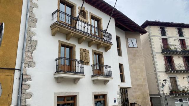 Exterior del ayuntamiento de Zumaia.