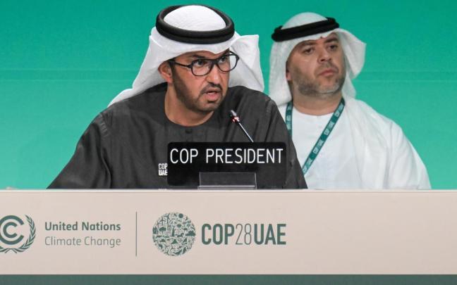 El presidente de la COP 28, Sultan al-Jaber, durante una sesión de la Conferencia de las Naciones Unidas sobre el Cambio Climático (COP 28).