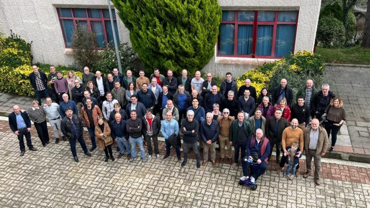 El buen ambiente presidió el encuentro de alumnos, docentes y trabajadores que han formado parte de la historia del IMH