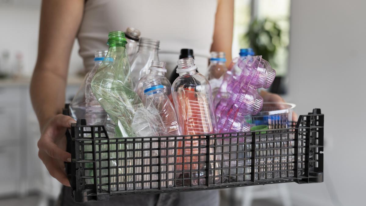Botellas de plástico.