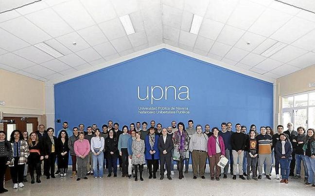 Los estudiantes de doctorado durante la recepción celebrada en la UPNA. Los estudiantes de doctorado durante la recepción celebrada en la UPNA.
